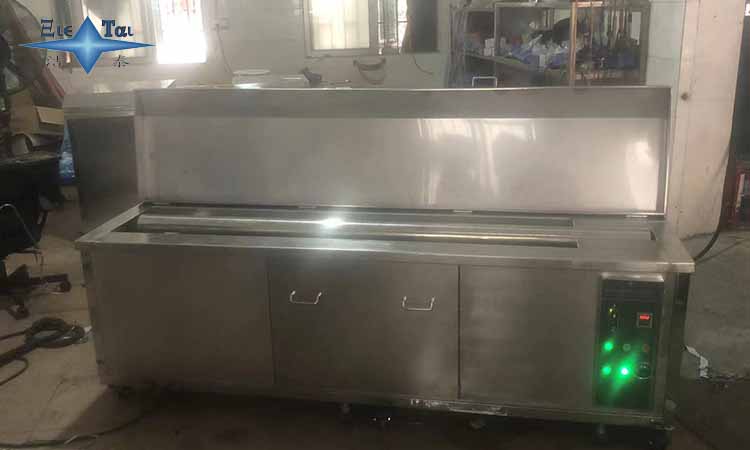 人們都選擇超聲波清洗機(jī)來進(jìn)行清洗物件,是為什么了? 人們都選擇超聲波清洗機(jī)來進(jìn)行清洗物件,是為什么了?